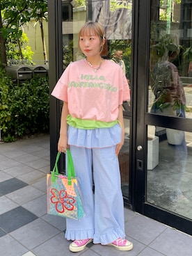 「HELLO.SANFRANCISCO（ハローサンフランシスコ）の【HELLO.SANFRANCISCO/ハローサンフランシスコ】裾フリルドロストTシャツ（Tシャツ/カットソー、ピンク系）」を使った、みゆさん（レディース・164cm）の夏コーディネート