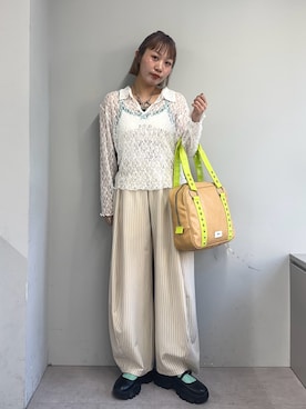 「CIAOPANIC（チャオパニック）の（ストライプ・無地）ワイドバルーンイージースラックス（その他パンツ、ホワイト系）」を使った、みゆさん（レディース・164cm）の春コーディネート