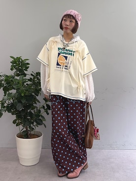 「HELLO.SANFRANCISCO（ハローサンフランシスコ）の【HELLO.SANFRANCISCO/ハローサンフランシスコ】タックリボンプリント半袖TEE（Tシャツ/カットソー、ホワイト系）」を使った、みゆさん（レディース・164cm）の春コーディネート