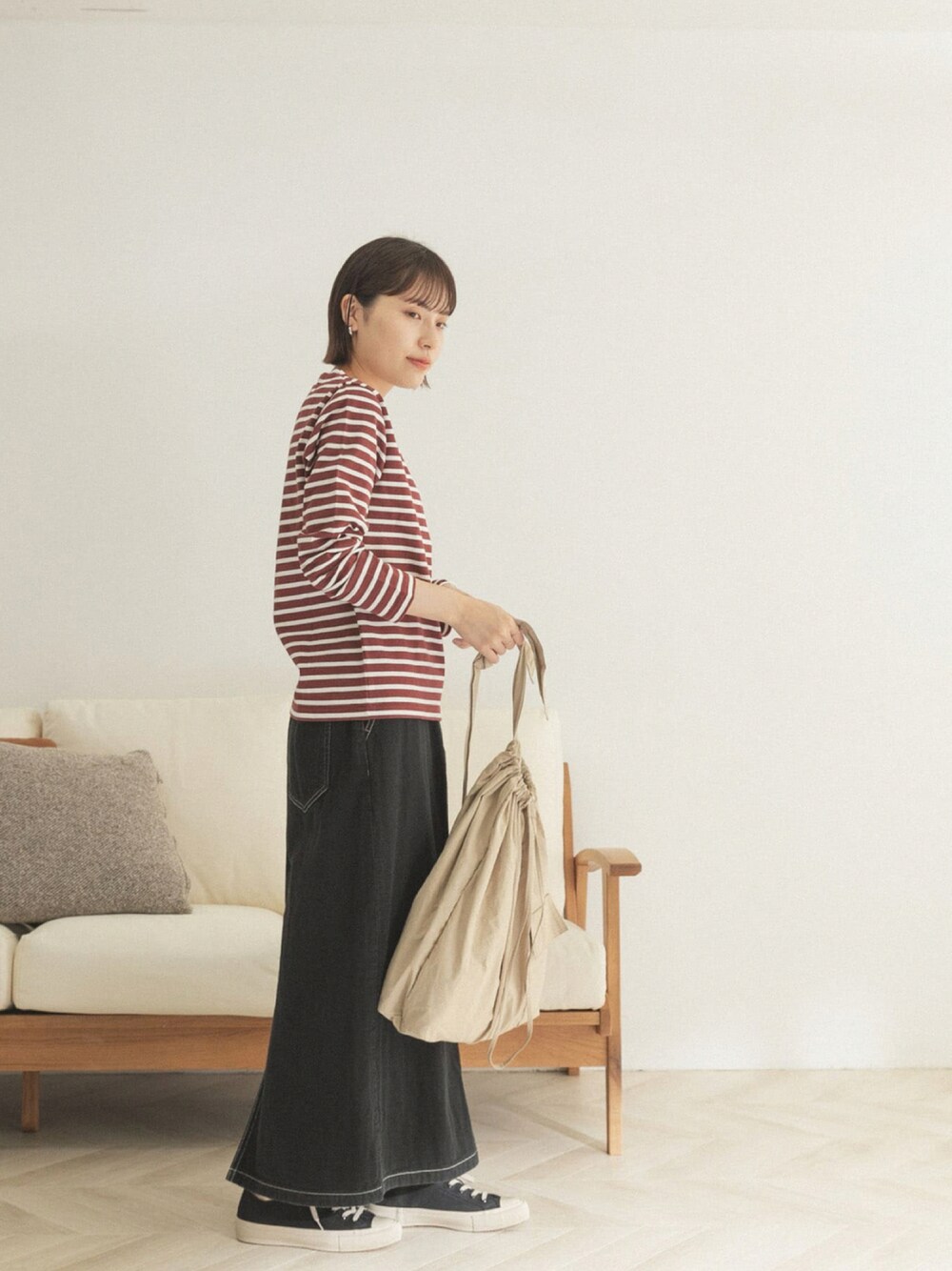 「FORK&SPOON、FORK&SPOON WOMEN、シンプルコーデ、オトナカジュアル、ラクチンコーデ、ボーダー、デニムスカート、韓国ファッション」｜「FORK&SPOONのFORK&SPOON　ボートネックボーダー（Tシャツ/カットソー、レッド系）」を使った、FORK&SPOON WOMENさん（レディース・161cm）の夏コーディネートの1枚目の写真