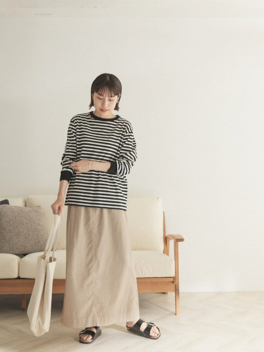 「FORK&SPOON、FORK&SPOON WOMEN、カジュアルコーデ、シンプルコーデ、楽チンコーデ、晩夏スタイル、ボーダー」｜「FORK&SPOONのFORK&SPOON　ボーダーロングスリーブTシャツ（Tシャツ/カットソー、ブラック系）」を使った、FORK&SPOON WOMENさん（レディース・161cm）の夏コーディネートの1枚目の写真