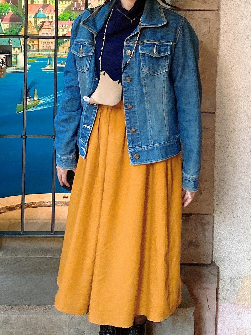 「earth music&ecologyのアイテム（スカート、オレンジ系）」を使った、しほさん（レディース・153cm）の夏コーディネートの1枚目の写真