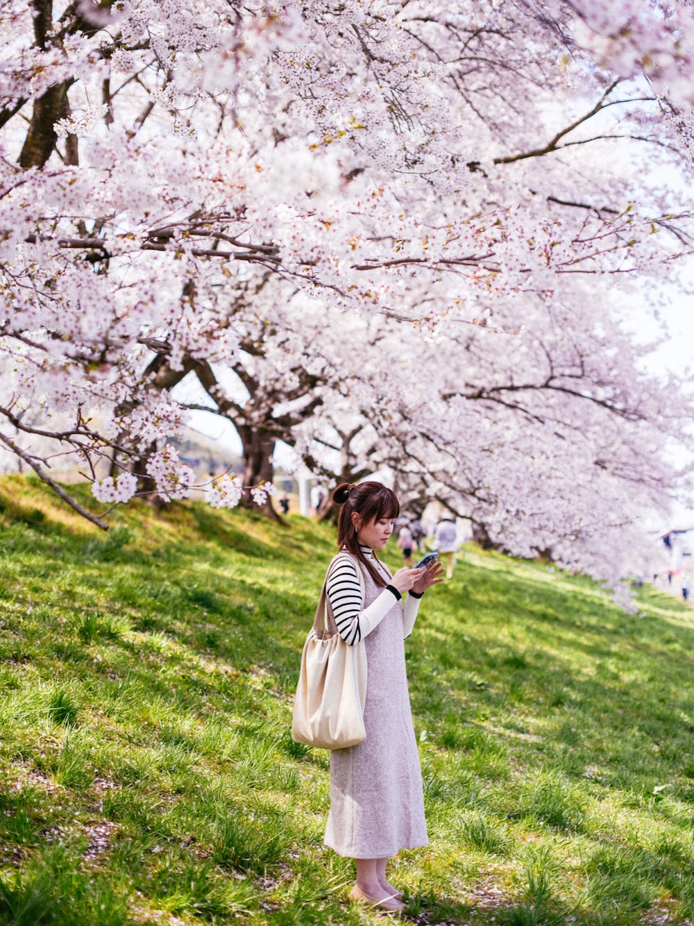 「TODAYFULのアイテム（ショルダーバッグ、ホワイト系）」を使った、Jasmineさん（レディース・160cm）の夏コーディネートの1枚目の写真