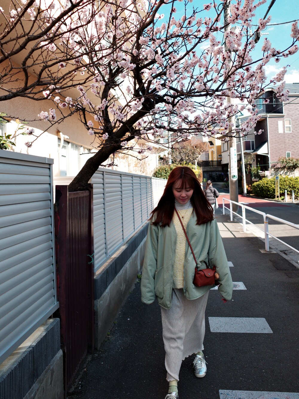 Carharttのノーカラージャケットを使った人気ファッション