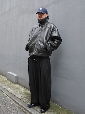 「アイテム（スラックス）」を使った、KOU SUEMATSUさん（メンズ・172cm・20代）の秋コーディネート