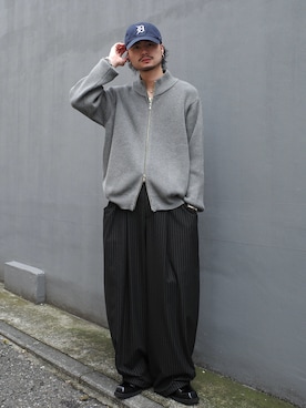 「アイテム（トップス）」を使った、KOU SUEMATSUさん（メンズ・172cm）の秋コーディネート