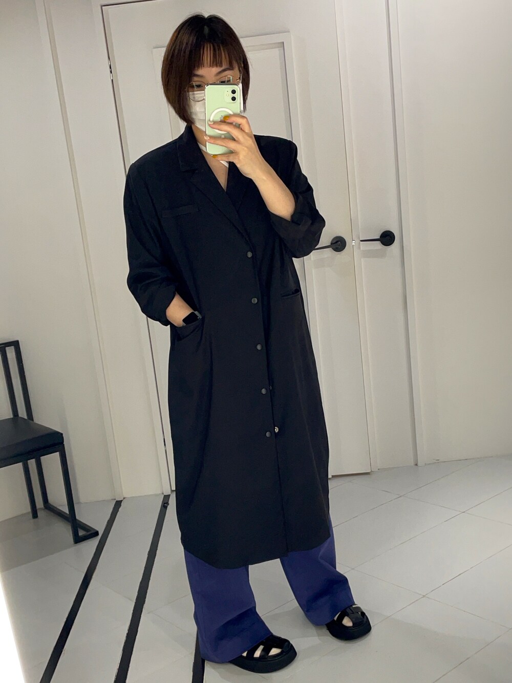 「girl、Dleet、ootd」｜「DLEETのアイテム（ジャケット/アウター、ブラック系）」を使った、陳小鹿さん（レディース・158cm）の秋コーディネートの1枚目の写真