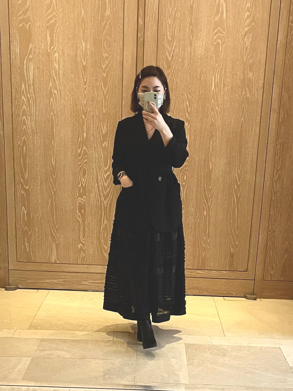 「girl、wedding、wedding dress、ootd、ootdtw」｜「starminiのアイテム（ジャケット/アウター、ブラック系）」を使った、陳小鹿さん（レディース・158cm）の春コーディネートの1枚目の写真