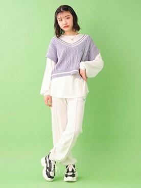 「ニットベスト」｜「アイテム（アンサンブル）」を使った、petit　main・b-roomさん（キッズ・160cm）の冬コーディネート