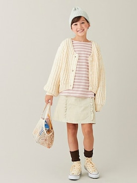 「petit main（プティマイン）のアイテム（トップス）」を使った、petit　main・b-roomさん（キッズ・140cm）の秋コーディネート