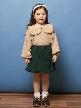 「フリルトップス」｜「アイテム（スカート）」を使った、petit　main・b-roomさん（キッズ・105cm）の夏コーディネート