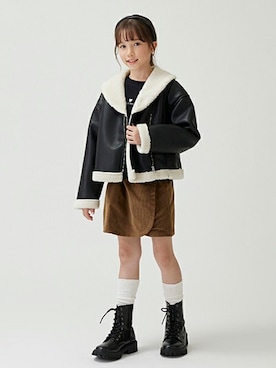 「petit main（プティマイン）のアイテム（スカート）」を使った、petit　main・b-roomさん（キッズ・140cm）の冬コーディネート