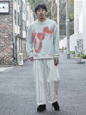 「PUBLIC TOKYO（パブリックトウキョウ）のアイテム（スウェット）」を使った、高山 湧士さん（メンズ・174cm）の冬コーディネート