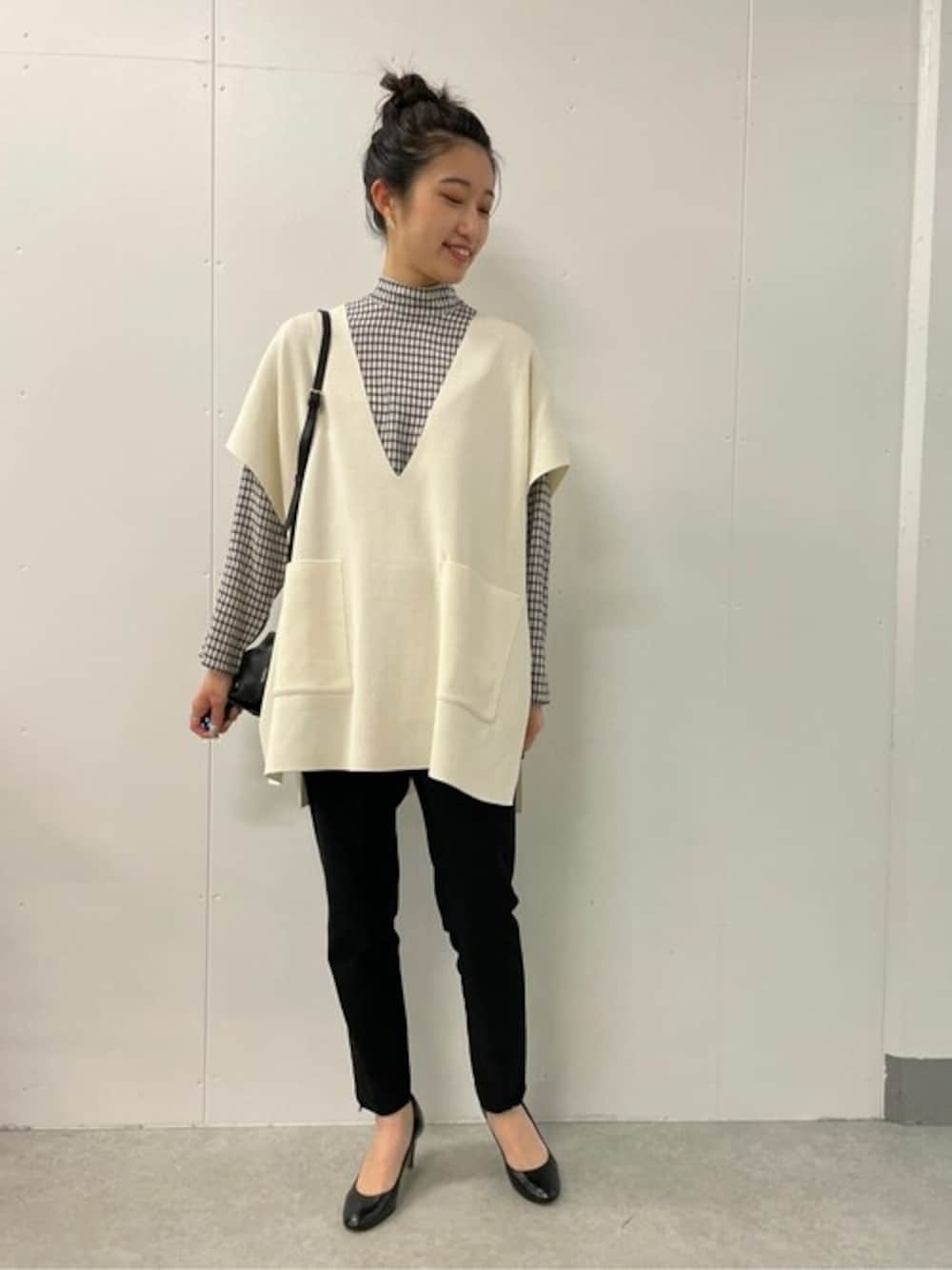 BEARDSLEY（ビアズリー）の「ハイネックブラウス（シャツ