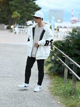 「NAVY（ネイビー）のアイテム（パンツ）」を使った、マックハウスZOZOスタイリスト メンズさん（メンズ・178cm）の冬コーディネート