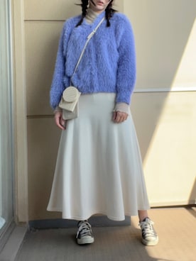 「フェザー」｜「アイテム（スニーカー）」を使った、みっちゃそさん（レディース・165cm）の秋コーディネート