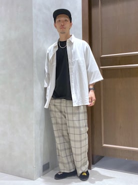 「niko and...（ニコアンド）のアイテム（スリッポン）」を使った、Yusukeさん（メンズ・173cm）の春コーディネート