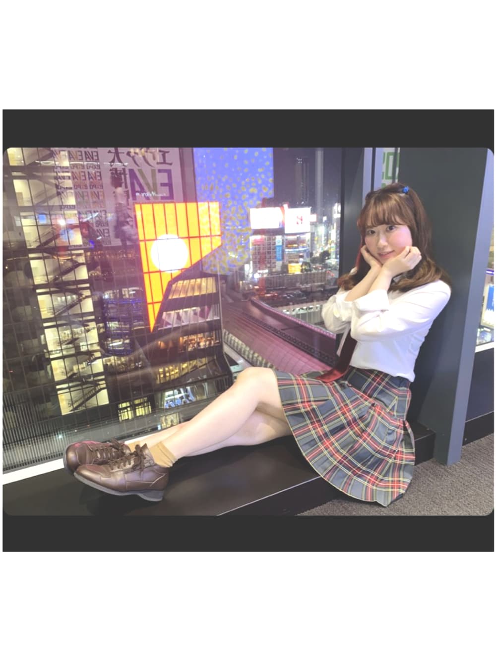 「大人コーデ、秋のコーデ、チェック、韓国制服、制服、スカート、大人女子、夏コーデ、高校生、JK、学生、ネクタイ、ネクタイコーデ、大人かわいい、かわいい」｜「NETのアイテム（トップス、ホワイト系）」を使った、nanaさん（レディース・155cm）の夏コーディネートの1枚目の写真