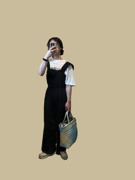 「アイテム（かごバッグ）」を使った、ジリさん（レディース・155cm）の秋コーディネート