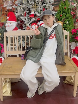 「アイテム（パーカー）」を使った、hanaさん（キッズ・147cm）の冬コーディネート