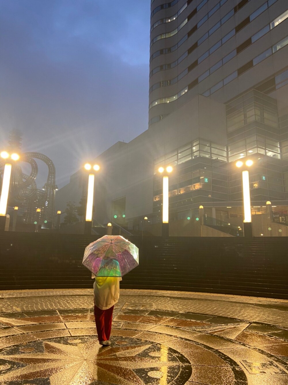 「ラクチンコーデ、カジュアルコーデ、夏コーデ、ゆるコーデ、雨の日コーデ、低身長」｜「no brandのアイテム（パンツ、レッド系）」を使った、ぼーさん（レディース・150cm）の春コーディネートの1枚目の写真