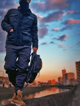 「アイテム（バッグ、オレンジ系）」を使った、ShoCkleYさん（メンズ・177cm）の冬コーディネート