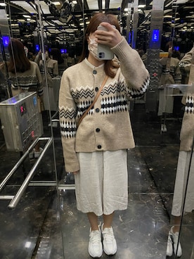 「OWN（オウン）のアイテム」を使った、Aris Changさん（レディース・164cm）の冬コーディネート