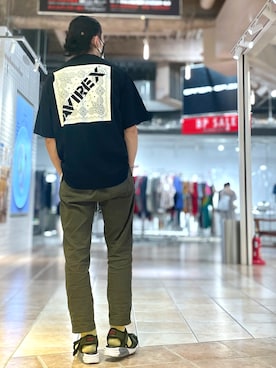 「AVIREX（アヴィレックス）のアイテム（サンダル）」を使った、高田さん（メンズ・181cm）の夏コーディネート