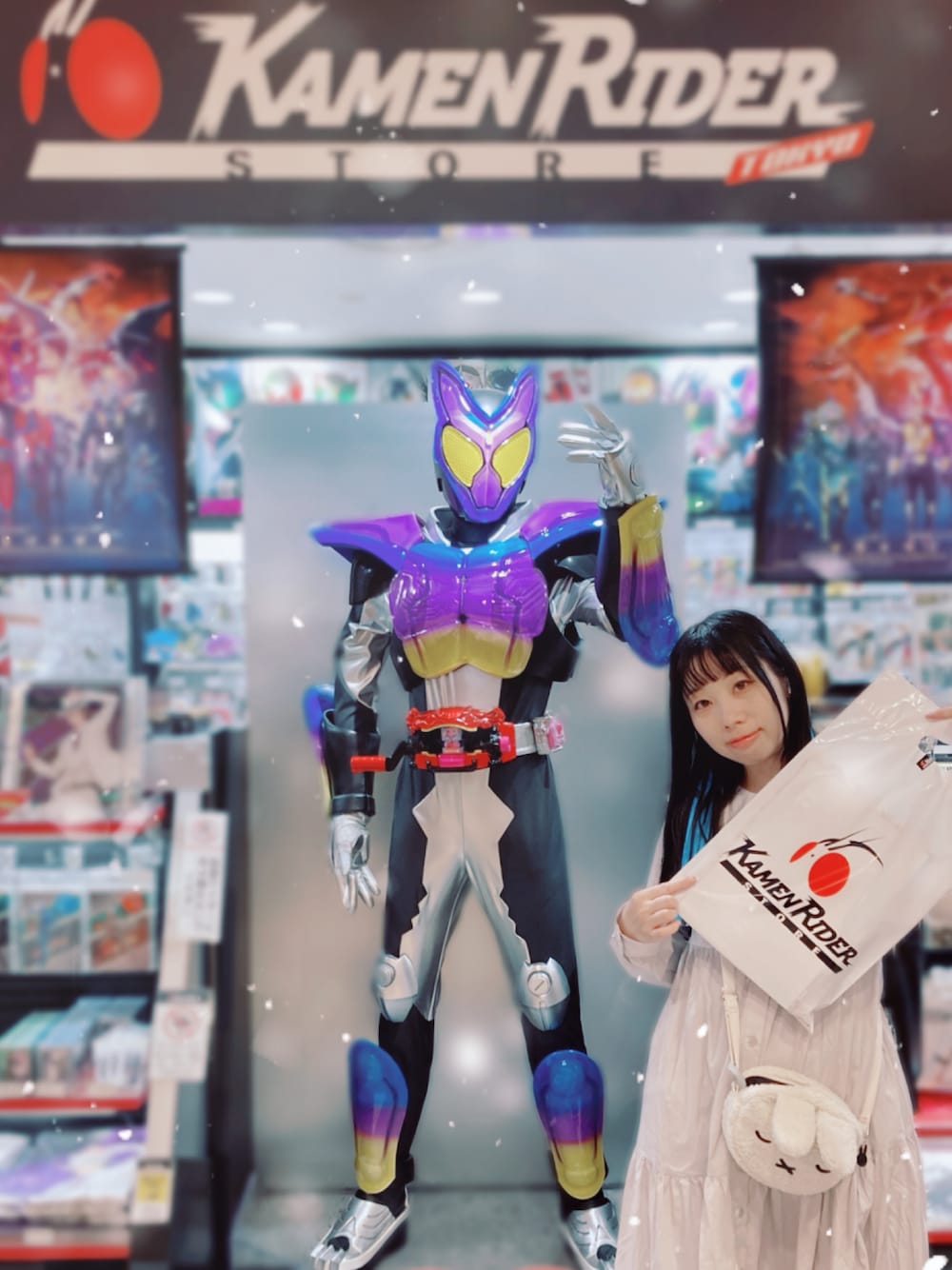 「仮面ライダー部、仮面ライダー、ワンピース、スニーカーローファー、お出かけコーデ、ラフスタイル、ワンピースコーデ、オトナカジュアル、休日スタイル、低身長コーデ、骨格ナチュラル、ガーリー、ブルベ冬」｜「SUGAR BISKETのレースカラーティアードワンピース（シャツワンピース、ベージュ系）」を使った、pickaliceさん（骨格ナチュラル・レディース・158cm）の秋コーディネートの1枚目の写真