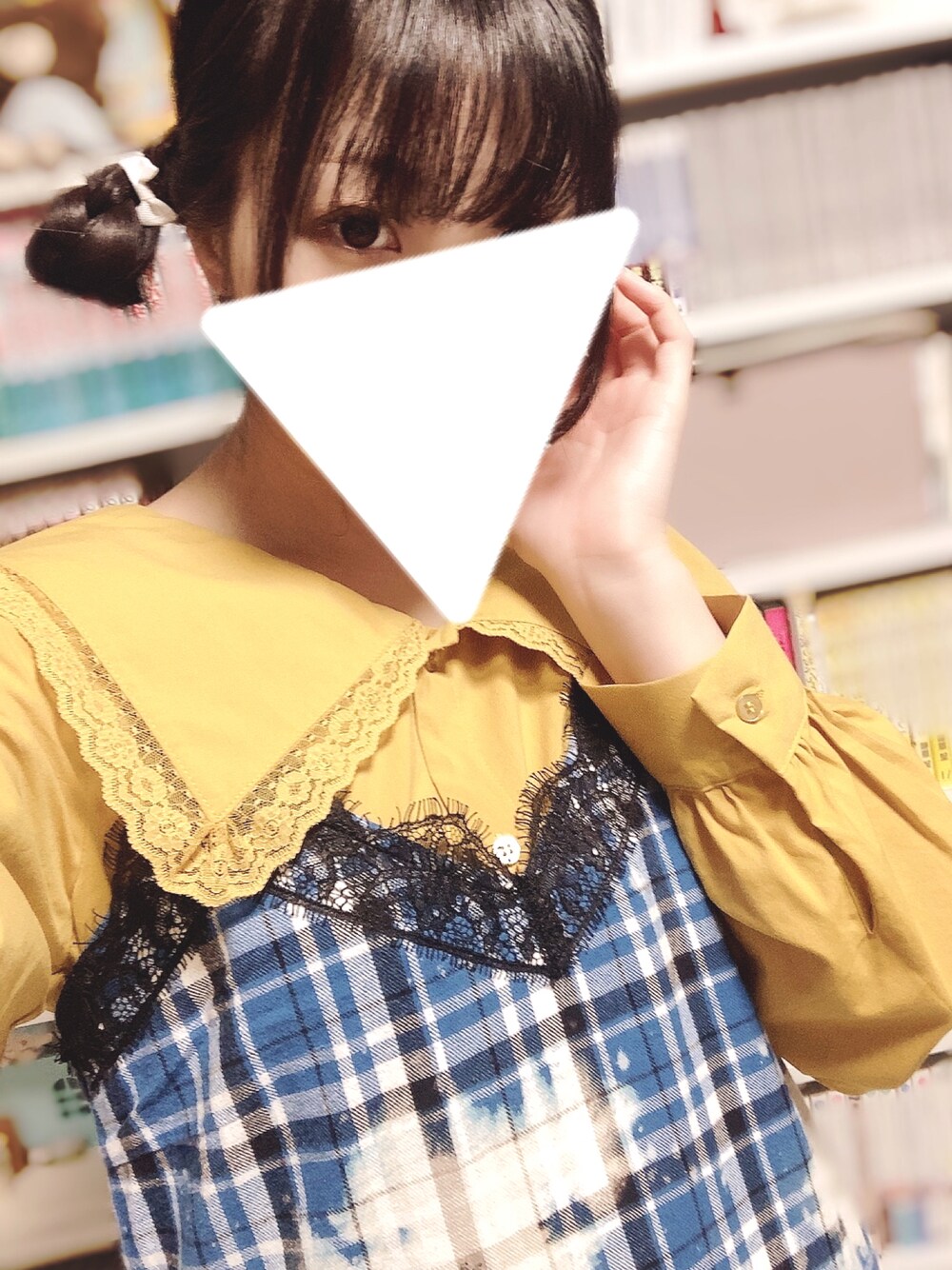 「休日コーデ、ゆるコーデ、カジュアルコーデ」｜「GUのアイテム（シャツ/ブラウス、イエロー系）」を使った、pickaliceさん（レディース・158cm）の冬コーディネートの1枚目の写真
