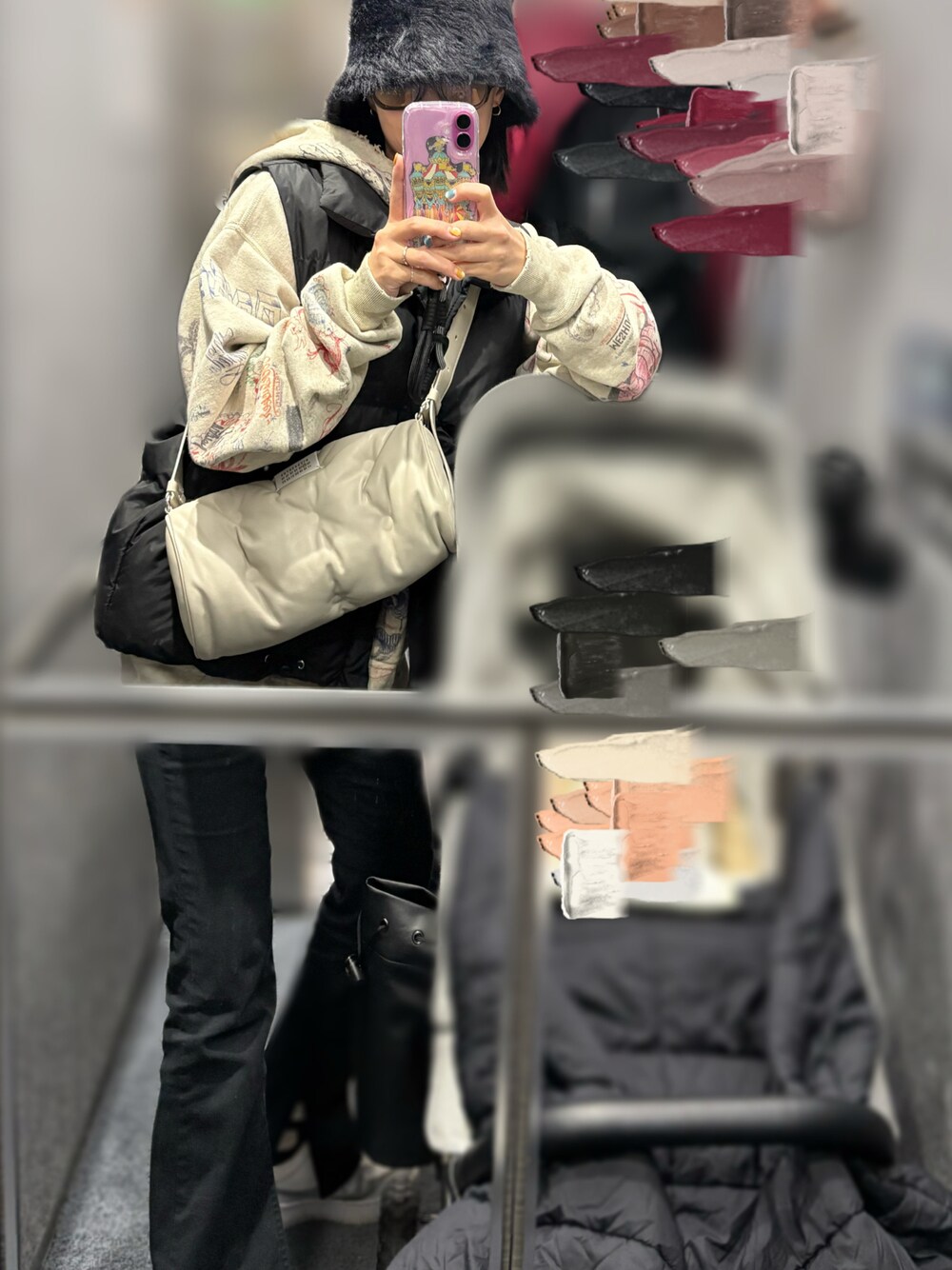 「Maison Margiela、SAINT M××××××、NIKE、AIR FORCE 1、プルオーバー」｜「GUのアイテム（帽子、ブラック系）」を使った、🐇226285🐈さん（レディース・154cm）の冬コーディネートの1枚目の写真
