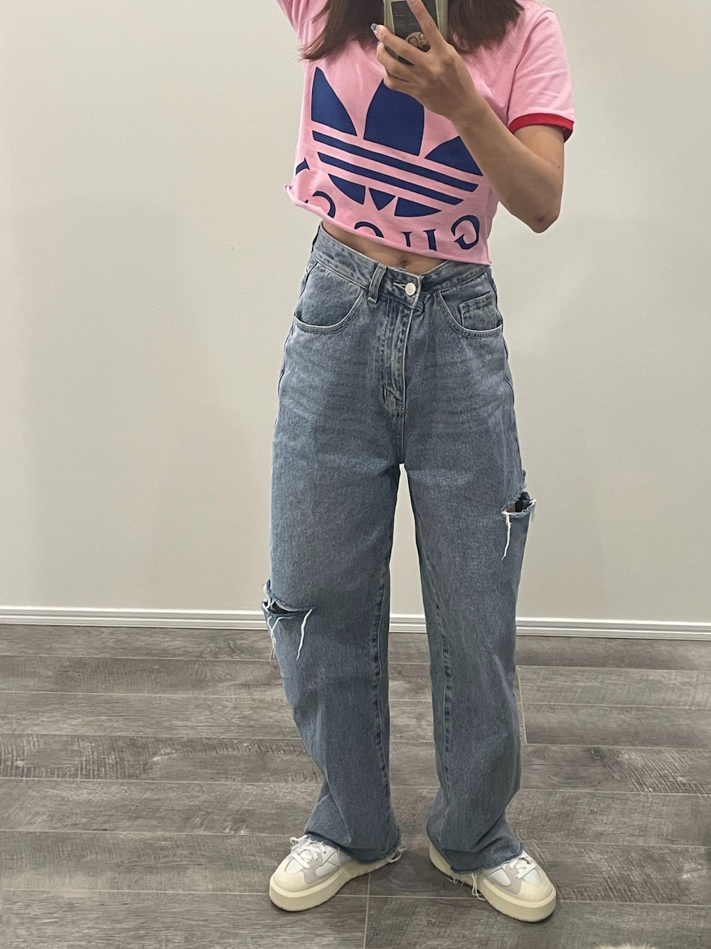 「ラクチンコーデ、シンプル、GUCCI、adidas、New Balance」｜「GUCCIのアイテム（Tシャツ/カットソー、ピンク系）」を使った、🐇226285🐈さん（レディース・154cm）の夏コーディネートの1枚目の写真