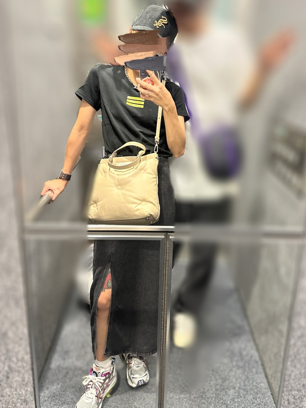 「NEW ERA、BALENCIAGA、Maison Margiela、beautiful people」｜「NEW ERAのアイテム（キャップ、ブラック系）」を使った、🐇226285🐈さん（レディース・154cm）の秋コーディネートの1枚目の写真