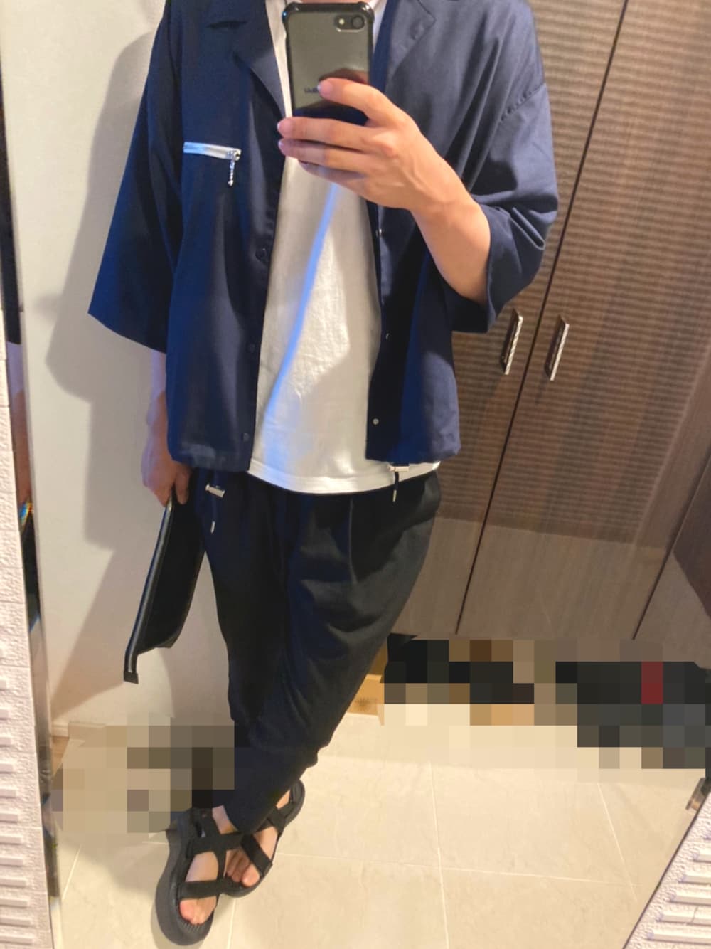 「夏、シンプル、オープンカラーシャツ、スラックス、おしゃれさんと繋がりたい、ネイビー、ブラック、クラッチバッグ、いいね、save、フォローお願いします🤑」｜「AlpinusのAlpinus - Alpinus - zip pocket opencoller shirt /ジップポケットオープンカラーシャツ（シャツ/ブラウス、ブルー系）」を使った、shoさん（メンズ・178cm）の夏コーディネートの1枚目の写真