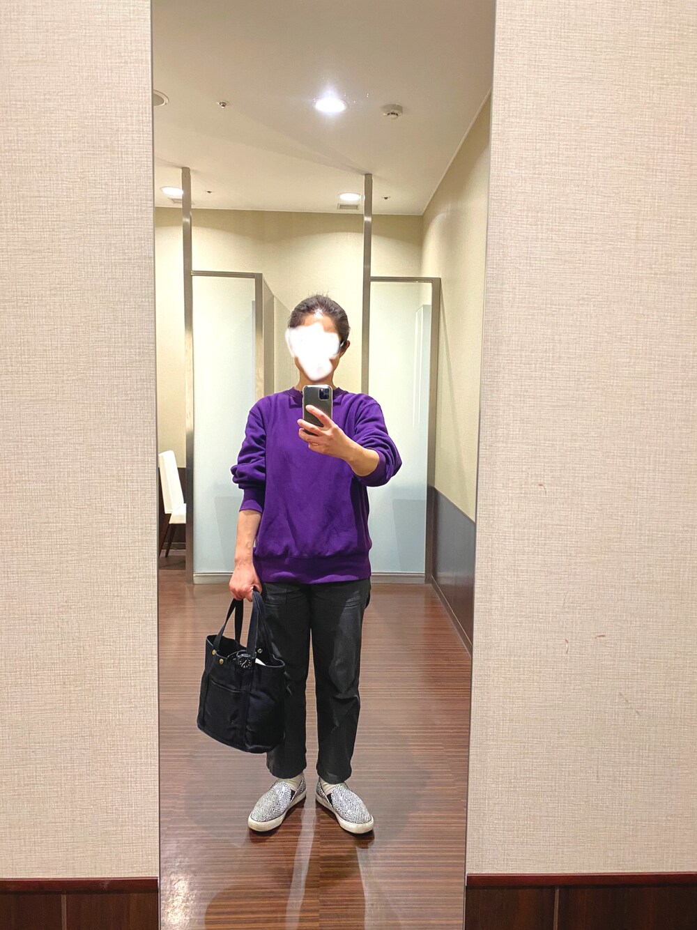 「お洒落さんとつながりたい、ヘビーウェイトビッグスウェットプルオーバー、GU、ファティーグパンツ、orslow、手さげ、トートバッグ、一澤信三郎帆布、Gショック、スリッポン、ZARA、金子眼鏡」｜「GUのヘビーウェイトビッグスウェットプルオーバー(長袖)（スウェット、パープル系）」を使った、はむさん（レディース・158cm）の冬コーディネートの1枚目の写真