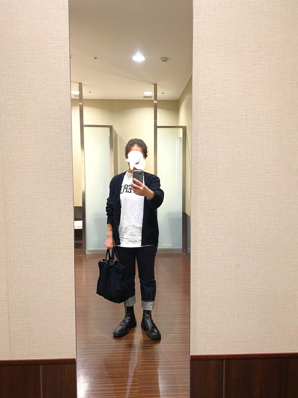 「シンプル、未来のWEARISTAプロジェクト、カーディガン、デニム、RESOLUTE、RESOLUTE710、GU、ZARA、UNIQLO+J、トートバッグ、レザーブーツ、ブーツ、おしゃれさんと繋がりたい」｜「RESOLUTEのRESOLUTE710 w30L28（デニムパンツ、ブルー系）」を使った、はむさん（レディース・158cm）の秋コーディネートの1枚目の写真