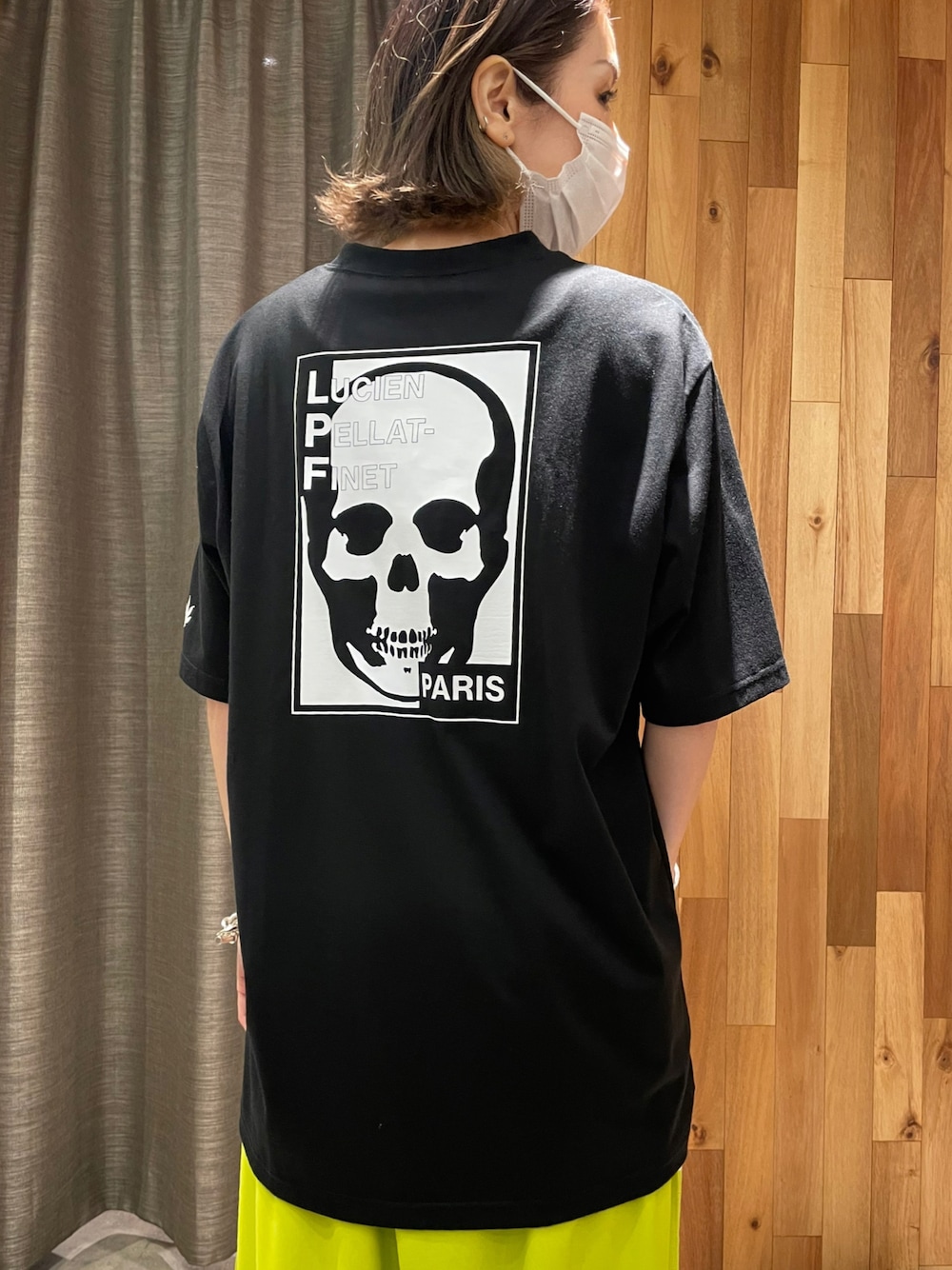 「シンプルスタイル、Tシャツ、lucien pellat-finet、ROYAL FLASH」｜「Lucien Pellat-Finetの【別注】lucien pellat-finet/ルシアン ペラフィネ/LPF PARIS プリントTシャツ（Tシャツ/カットソー、ブラック系）」を使った、kazuyoさん（レディース・165cm）の秋コーディネートの1枚目の写真
