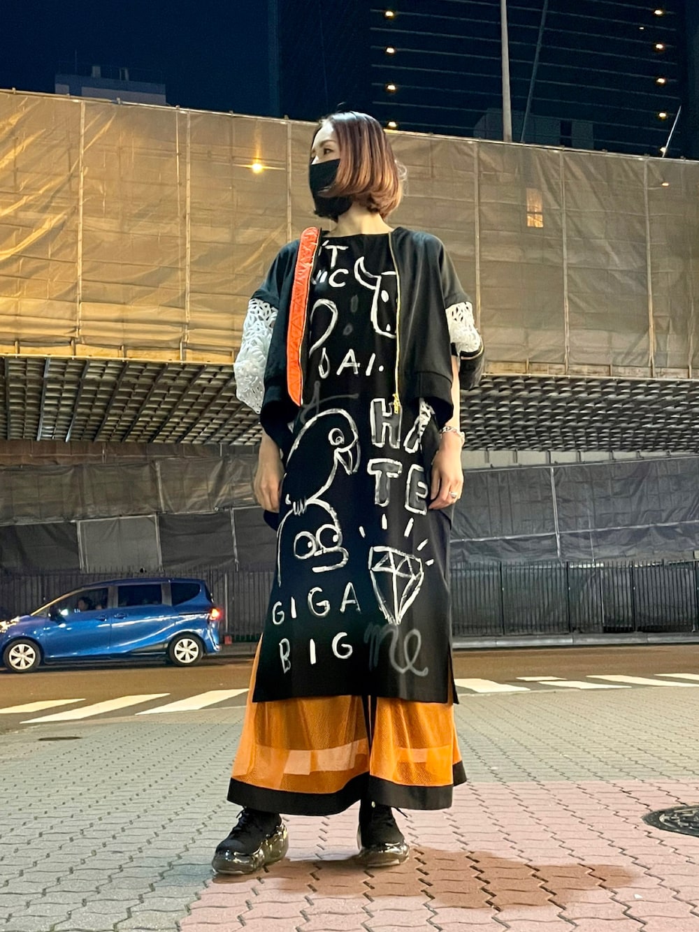 「大人カジュアル、大人かわいい、レイヤードスタイル、ROYAL FLASH、Risley、GUERNIKA、grounds、AULA AILA、ペイント、落書き、Tシャツワンピ」｜「Risleyの【別注】Risley/リズレー/レースフレアーブルゾン（ブルゾン、ブラック系）」を使った、kazuyoさん（レディース・165cm）の春コーディネートの1枚目の写真