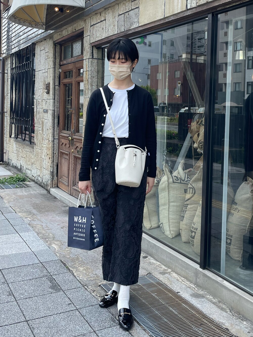 「Demi-Luxe BEAMSのアイテム（バッグ、ホワイト系）」を使った、maochi.さん（レディース・169cm）の夏コーディネートの1枚目の写真
