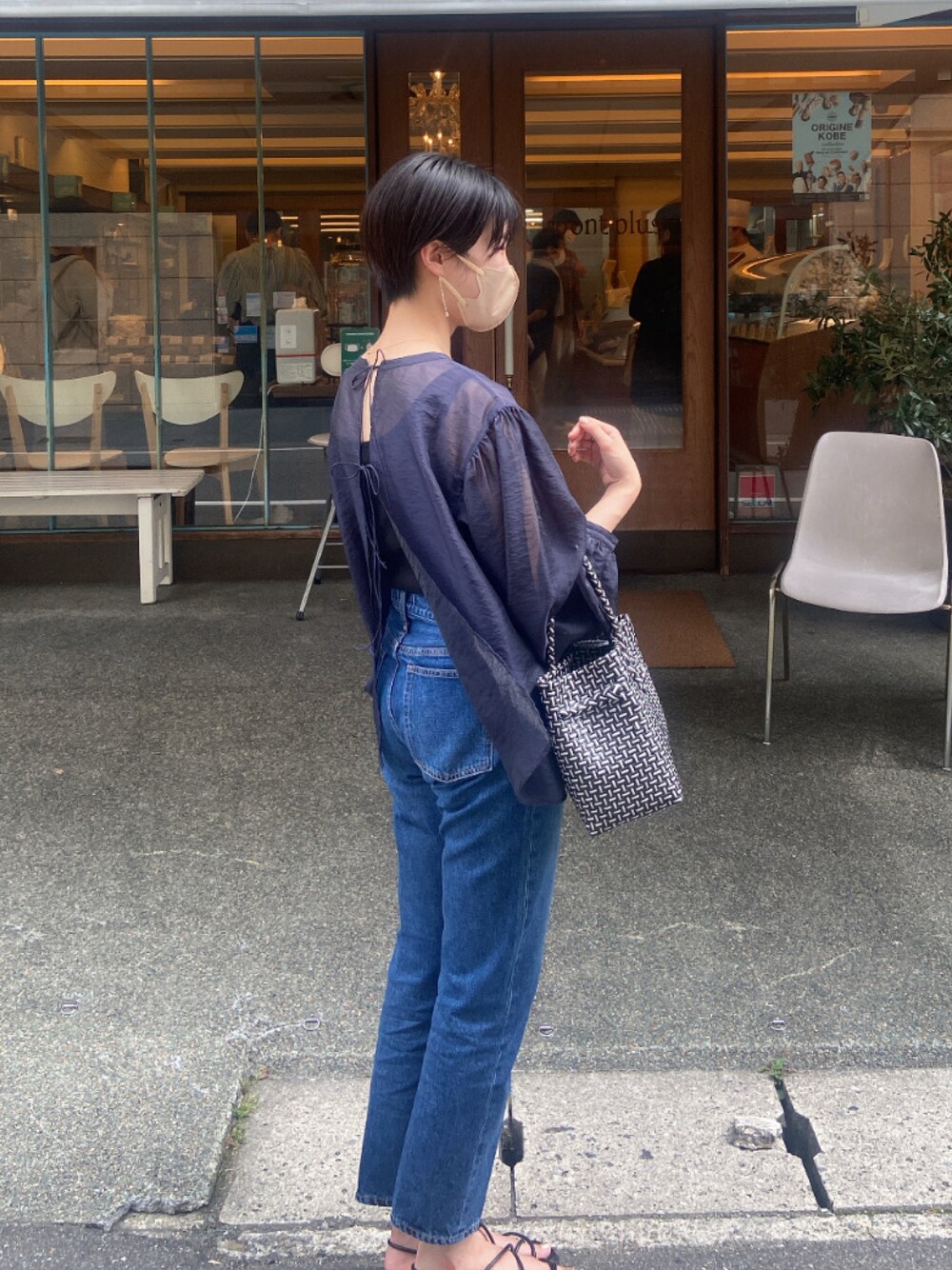 「BEAUTY&YOUTH UNITED ARROWSのアイテム（シャツ/ブラウス、ブルー系）」を使った、maochi.さん（レディース・169cm）の夏コーディネートの1枚目の写真