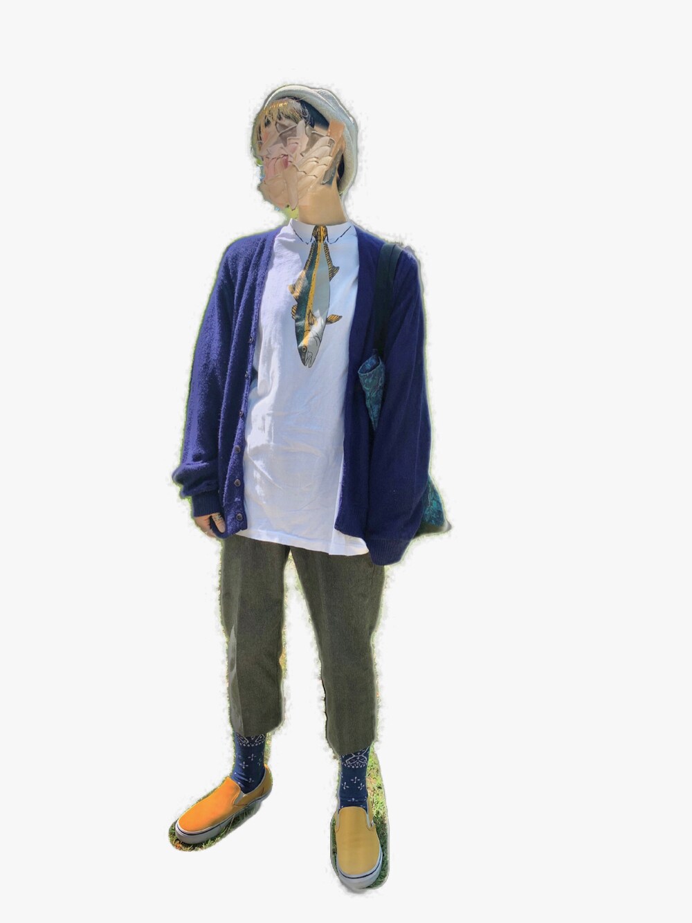 「古着MIX、古着コーデ、古着女子、個性的 古着、魚柄、魚Tシャツ」｜「VINTAGEのアイテム（Tシャツ/カットソー、ホワイト系）」を使った、てれれさん（レディース・162cm）の春コーディネートの1枚目の写真