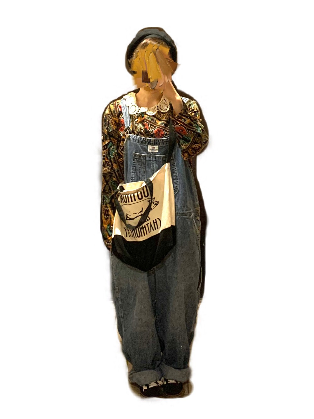 「古着、古着コーデ、柄シャツ、襟付きトップス、オーバーオール、ベレー帽、ザビエル風」｜「チャットモンチーのライブグッズのアイテム（トートバッグ、ベージュ系）」を使った、てれれさん（レディース・162cm）の夏コーディネートの1枚目の写真