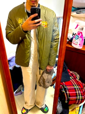 「SUN SURF（サンサーフ）のアイテム」を使った、ぴろたんさん（メンズ・176cm）の冬コーディネート