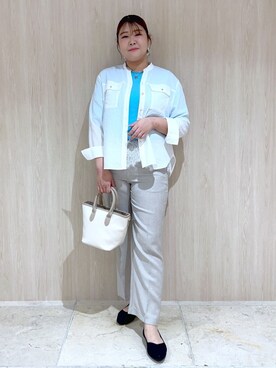 「grove（グローブ）の【貴島明日香さん着用】お仕事も普段も。今どきワークシャツブラウス（シャツ/ブラウス、ホワイト系）」を使った、Arisaさん（レディース・164cm）の春コーディネート