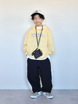 「LOWRYS FARM(ローリーズファーム)のナイロンパイピングパンツ 1047038(その他パンツ)」を使った、ORITSUさん(キッズ・125cm)の秋コーディネート