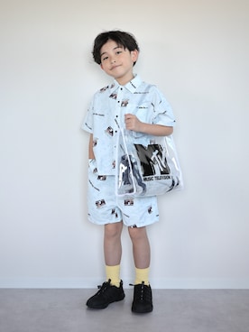 「LOWRYS FARM（ローリーズファーム）のＭＴＶ総柄シャツ　668995（Tシャツ/カットソー、ブルー系）」を使った、ORITSUさん（キッズ・123cm）の春コーディネート