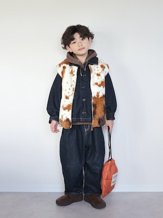 「Piet（ピエット）のジッパー ファーベスト（ベスト）」を使った、ORITSUさん（キッズ・120cm）の冬コーディネート