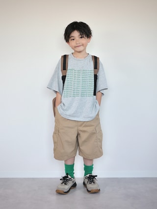 「PAIRMANON STREET（ペアマノンストリート）の【綿100%】グラフィック ロゴ 半袖 Tシャツ【PAIRMANON STREET】（Tシャツ/カットソー）」を使った、ORITSUさん（キッズ・123cm）の夏コーディネート