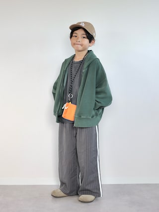 「NEW ERA(ニューエラ)のNEW ERA/ニューエラ キッズ キャップ Child 9TWENTY ロサンゼルス・ドジャース 14524756(キャップ)」を使った、ORITSUさん(キッズ・124cm)の秋コーディネート