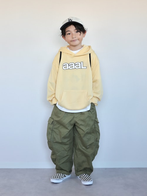 「BREEZE(ブリーズ)の刺繍パーカー_AAAL PRODUCTS(パーカー)」を使った、ORITSUさん(キッズ・125cm)の秋コーディネート